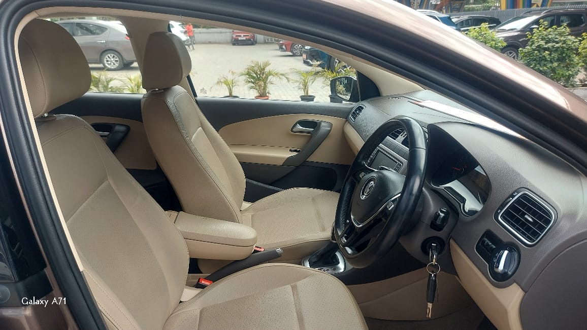 Volkswagen Vento(2015-2019) Highline Diesel At